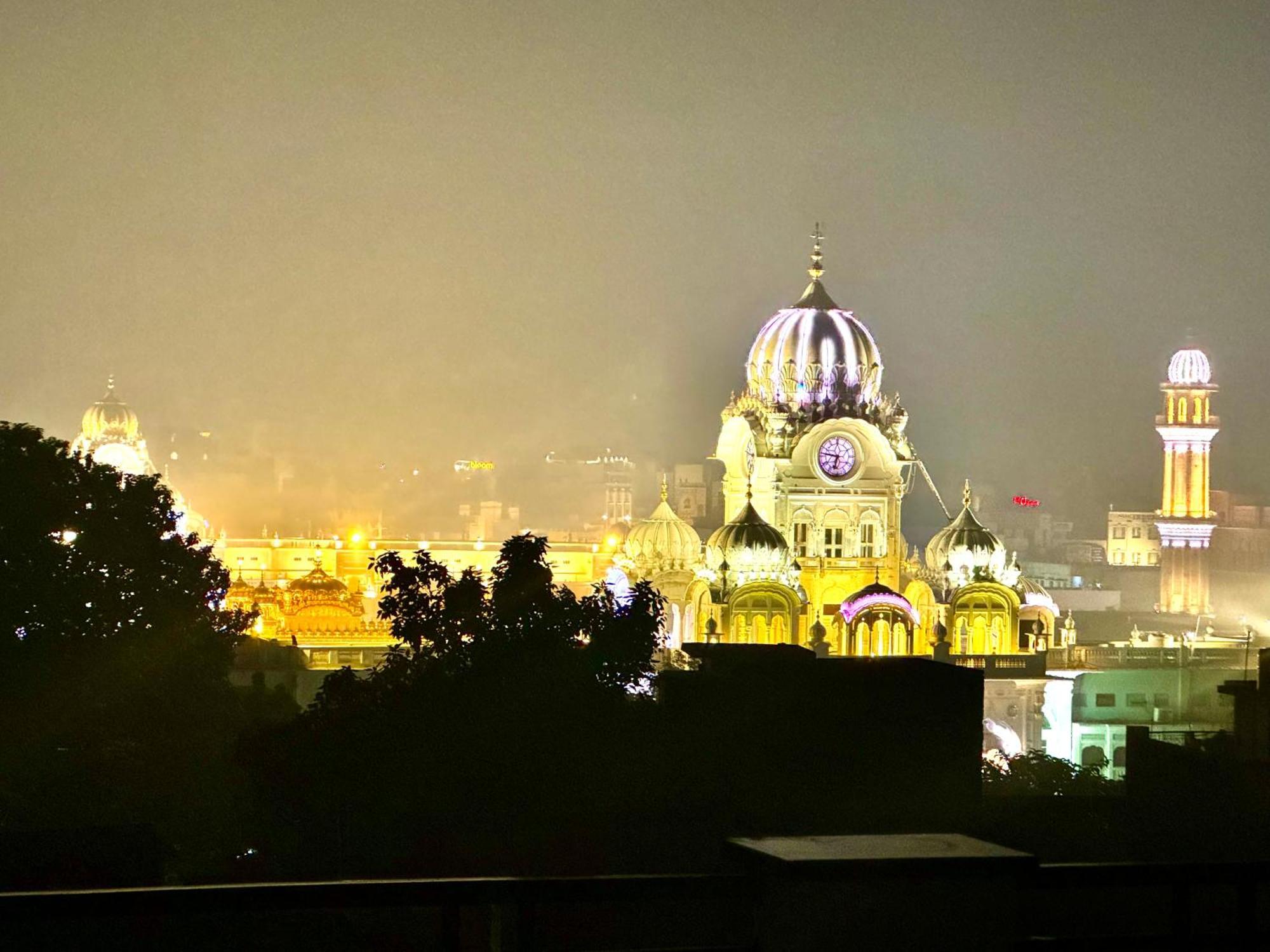 Hotel Heaven View - 50M From Golden Temple Amritsar Exterior photo