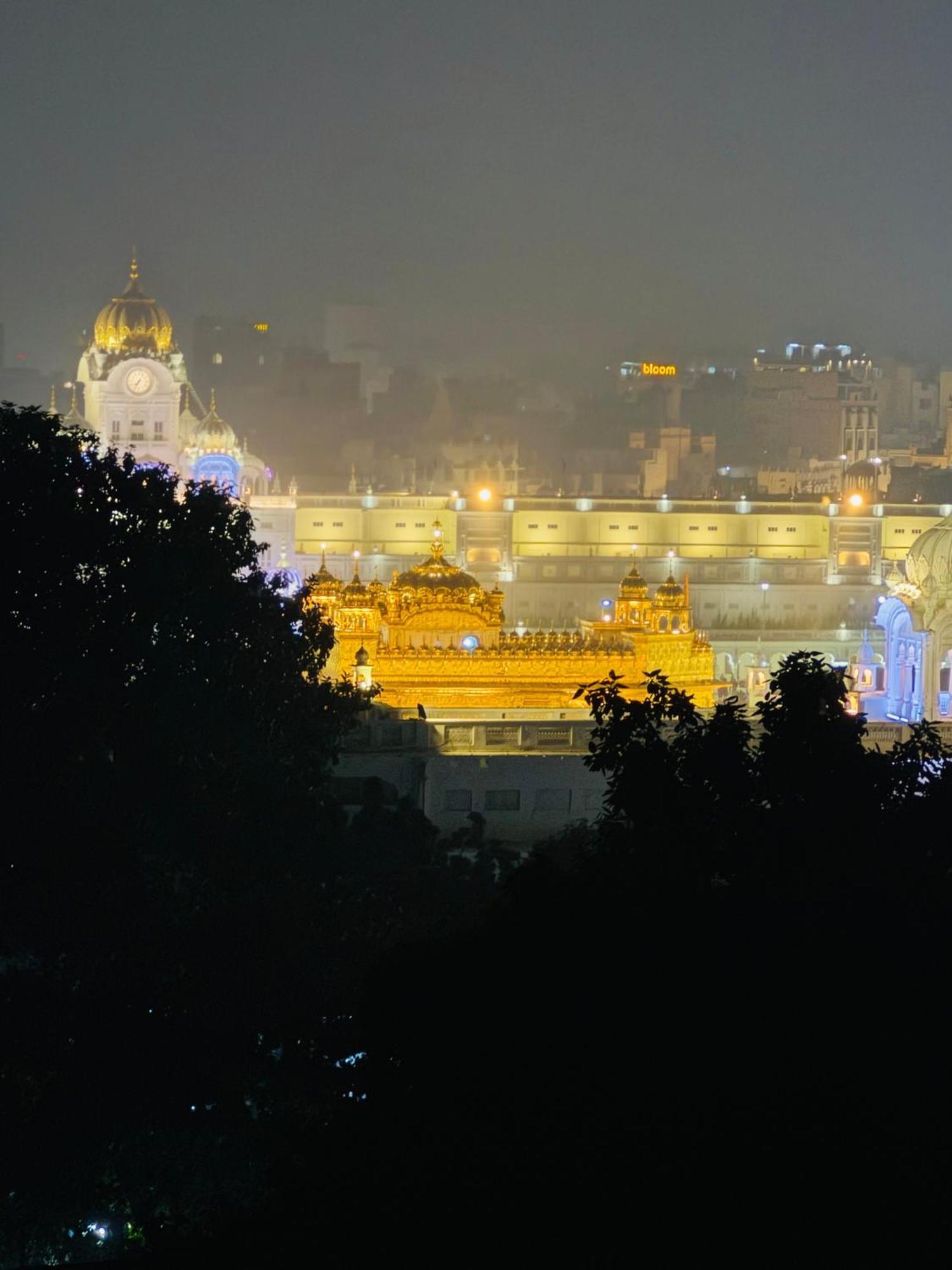 Hotel Heaven View - 50M From Golden Temple Amritsar Exterior photo